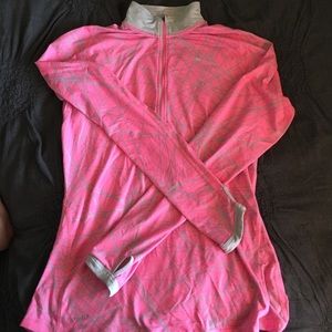 Quarter zip running top