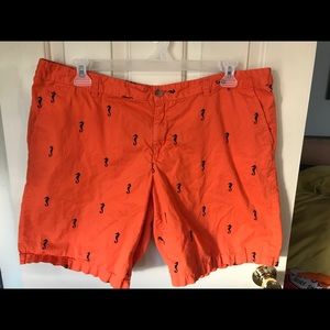 Shorts with embroidered sea horses