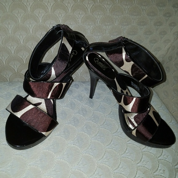 Giraffe print zip up ankle heels - Picture 2 of 4