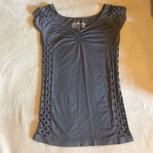 Poof! Stretch gray with a purple tint top