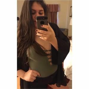 Meet your Posher, Andrea virginia