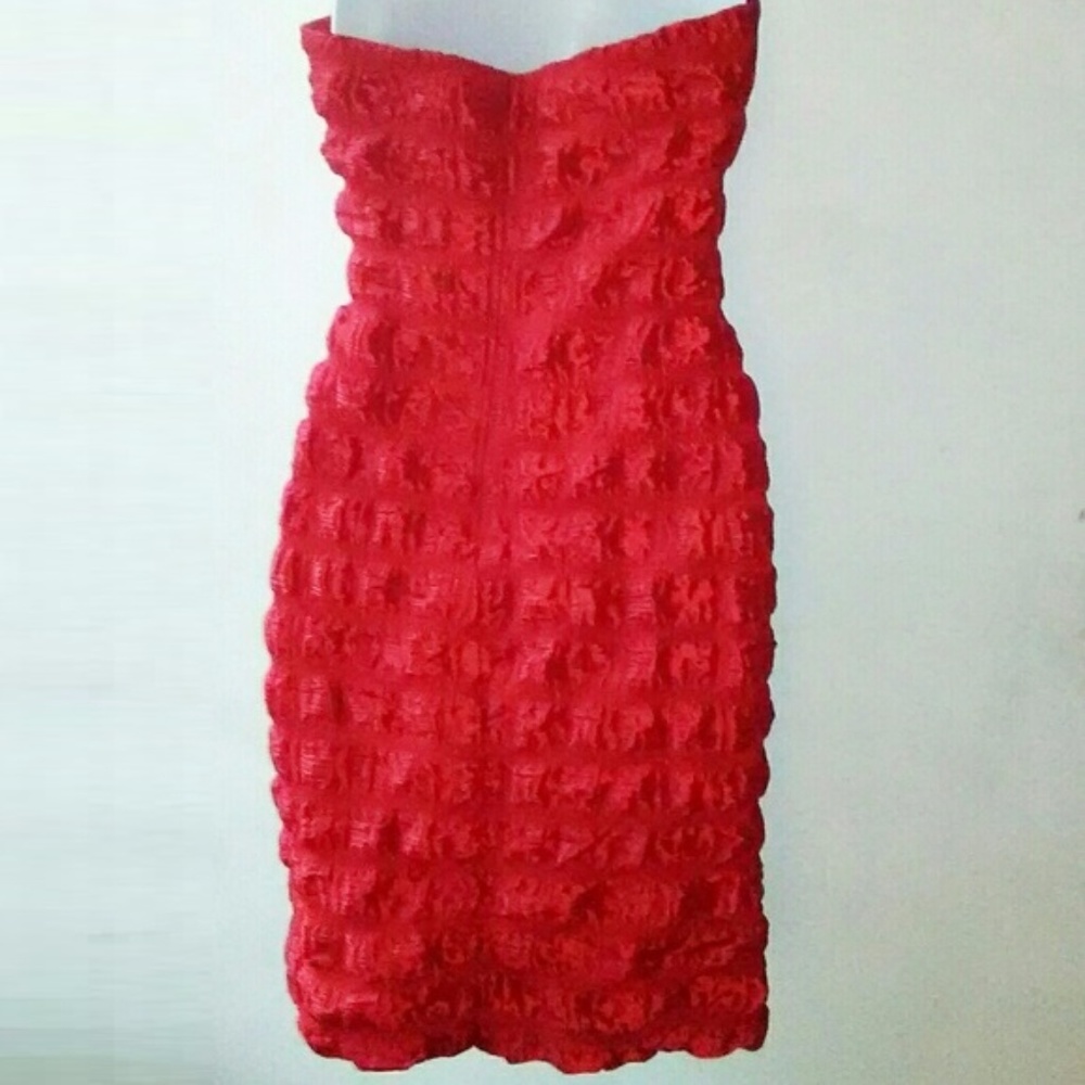 Romeo and Juliet Red Strapless Dress - Picture 4 of 6