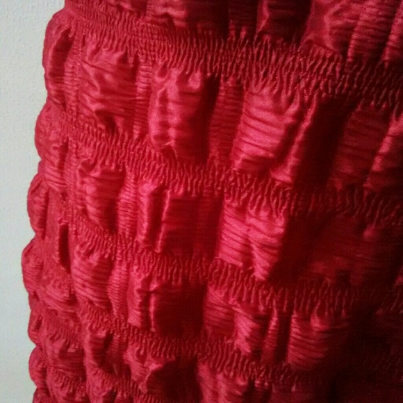 Romeo and Juliet Red Strapless Dress - Picture 3 of 6