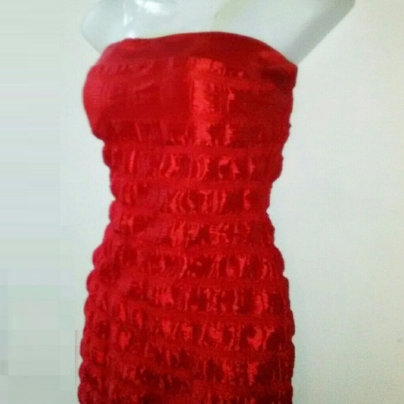 Romeo and Juliet Red Strapless Dress - Picture 2 of 6