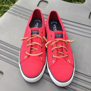 Size 9 red Sperrys