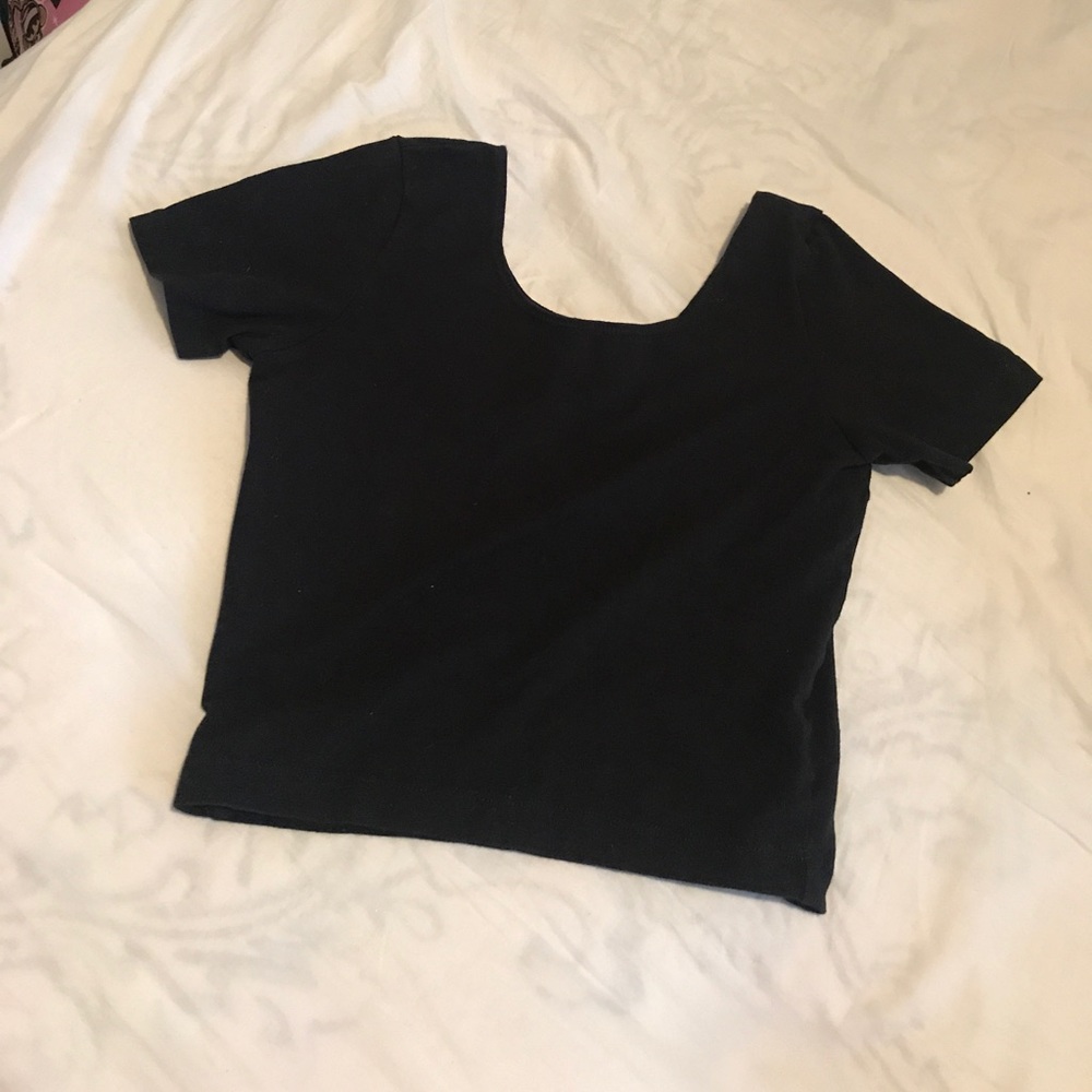 Short sleeve crop top!
