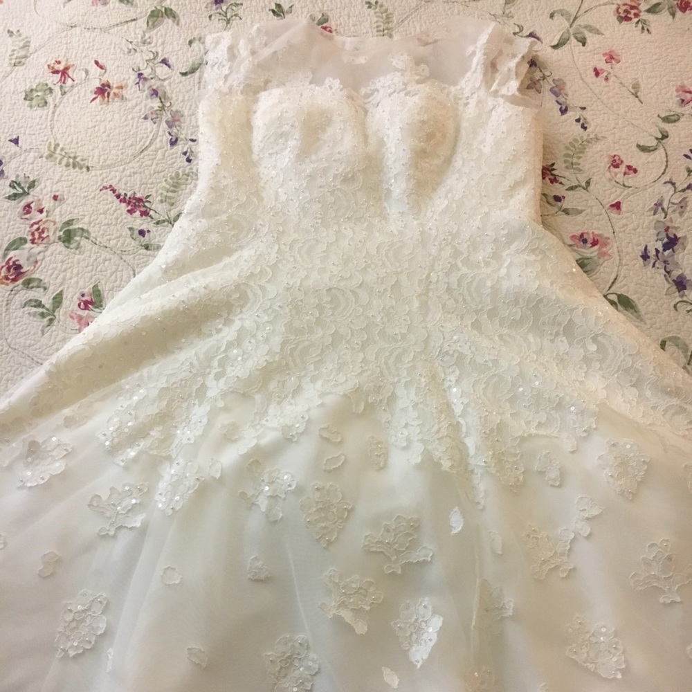 Audrey Hepburnesque wedding T length dress - Picture 3 of 7
