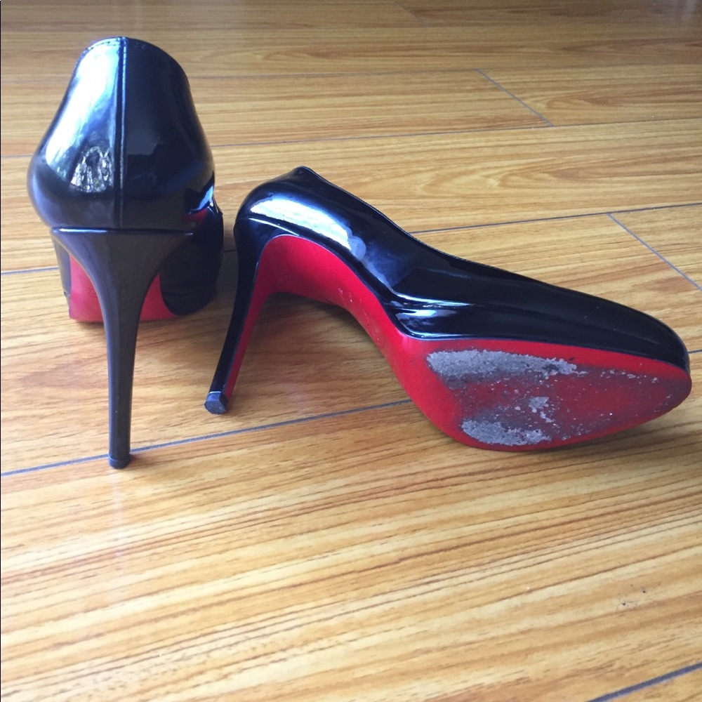 Christian Louboutin black pumps - Picture 2 of 3