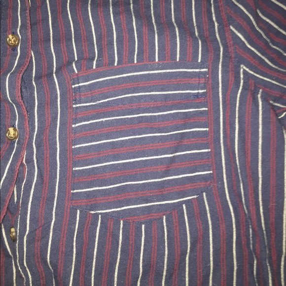 Beachy Button Up - Picture 4 of 5