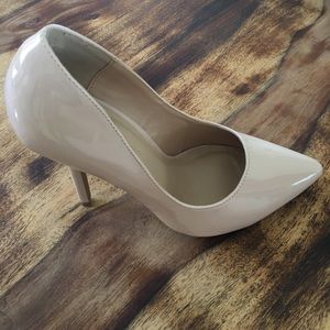 Brand new Wild Diva Nude pointed heels 👠. Size 7