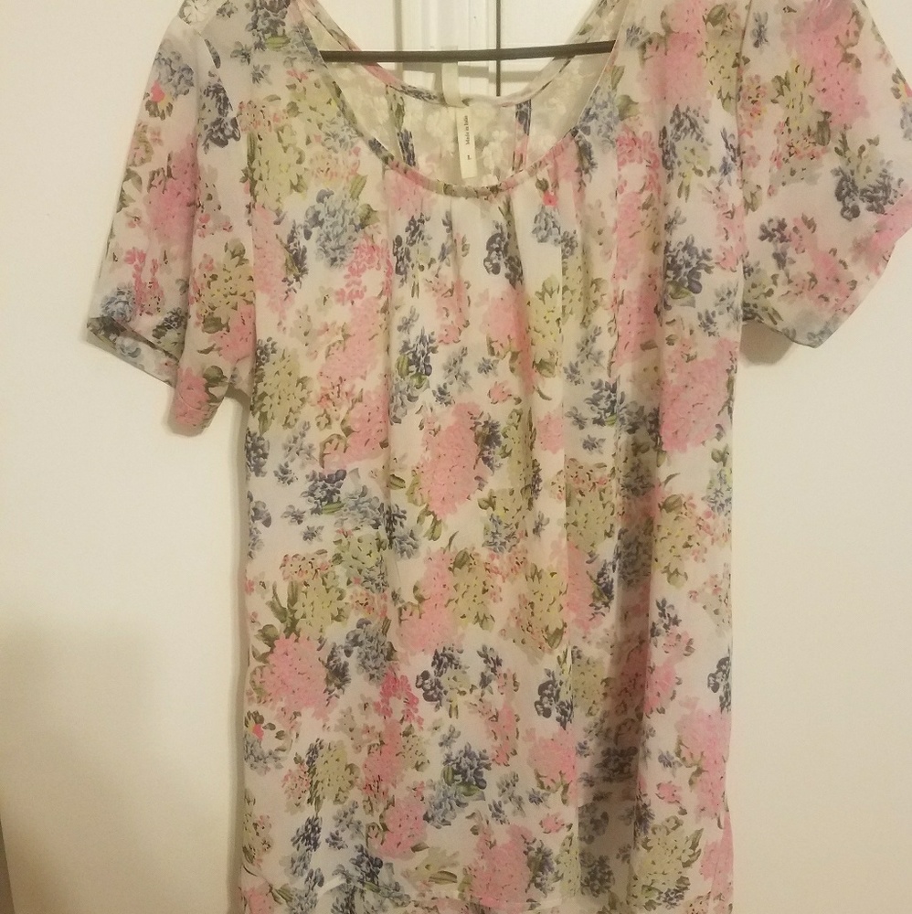 Flowy Floral shirt