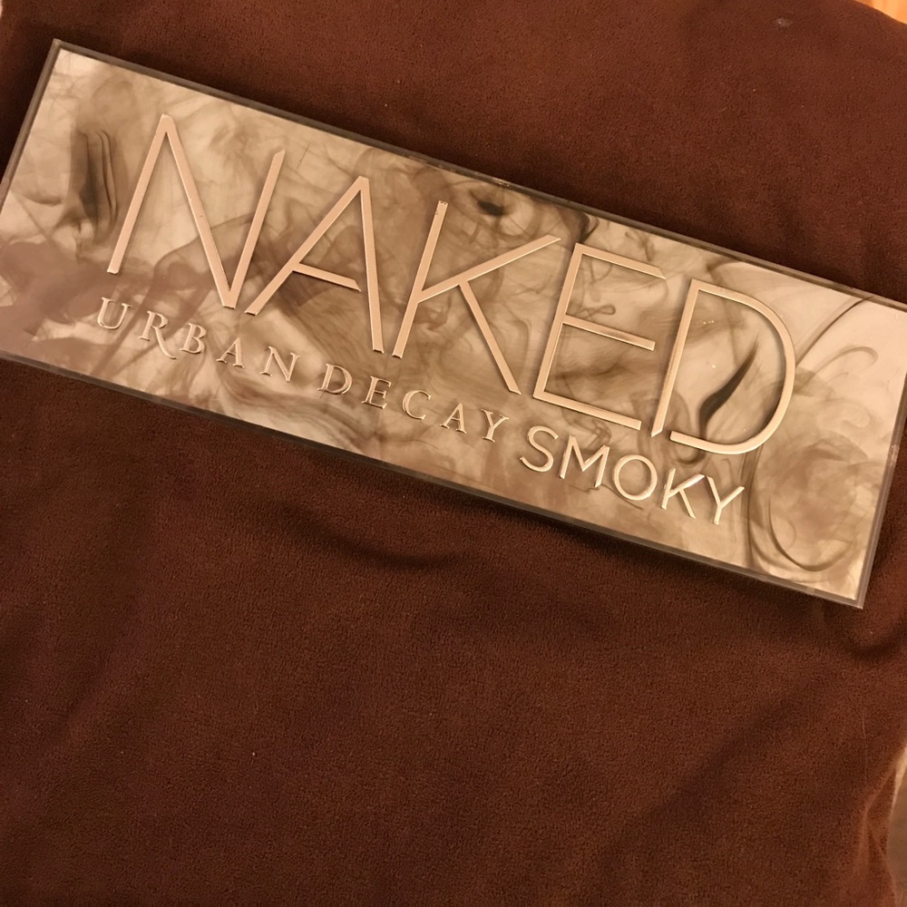 Urban decay naked smoky palette