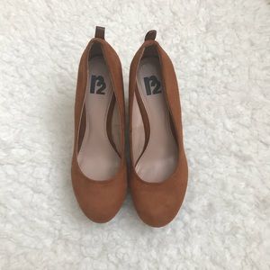 R2 Juliana Suede Platform Wedge Pumps