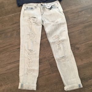 NWT Rag & Bone distressed jeans Read Desc please!!
