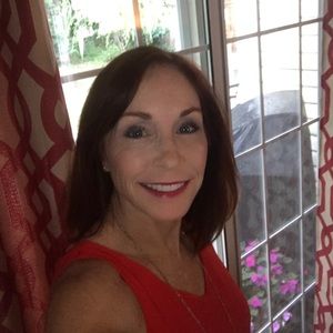 Meet your Posher, Teresa