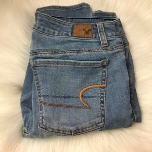 AMERICAN EAGLE JEANS