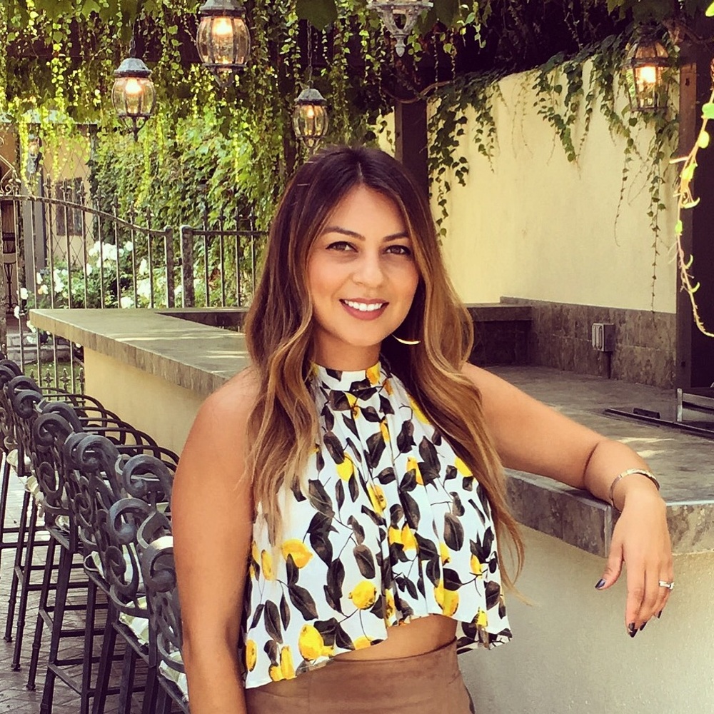 Meet your Posher, Maira