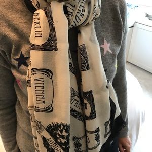 White and black print scarf