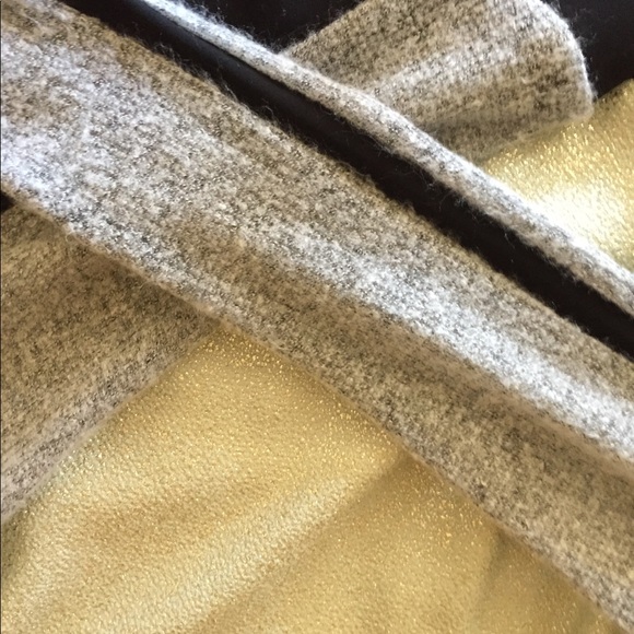 Collective Concepts Detailed Cozy Sweater - Picture 7 of 8