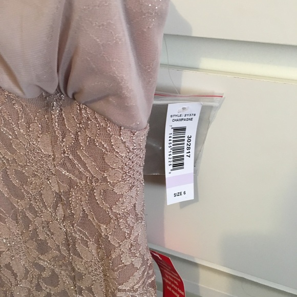 Long dress - Picture 3 of 4