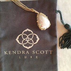 Kendra Scott LUXE pendant iridescent banded agate