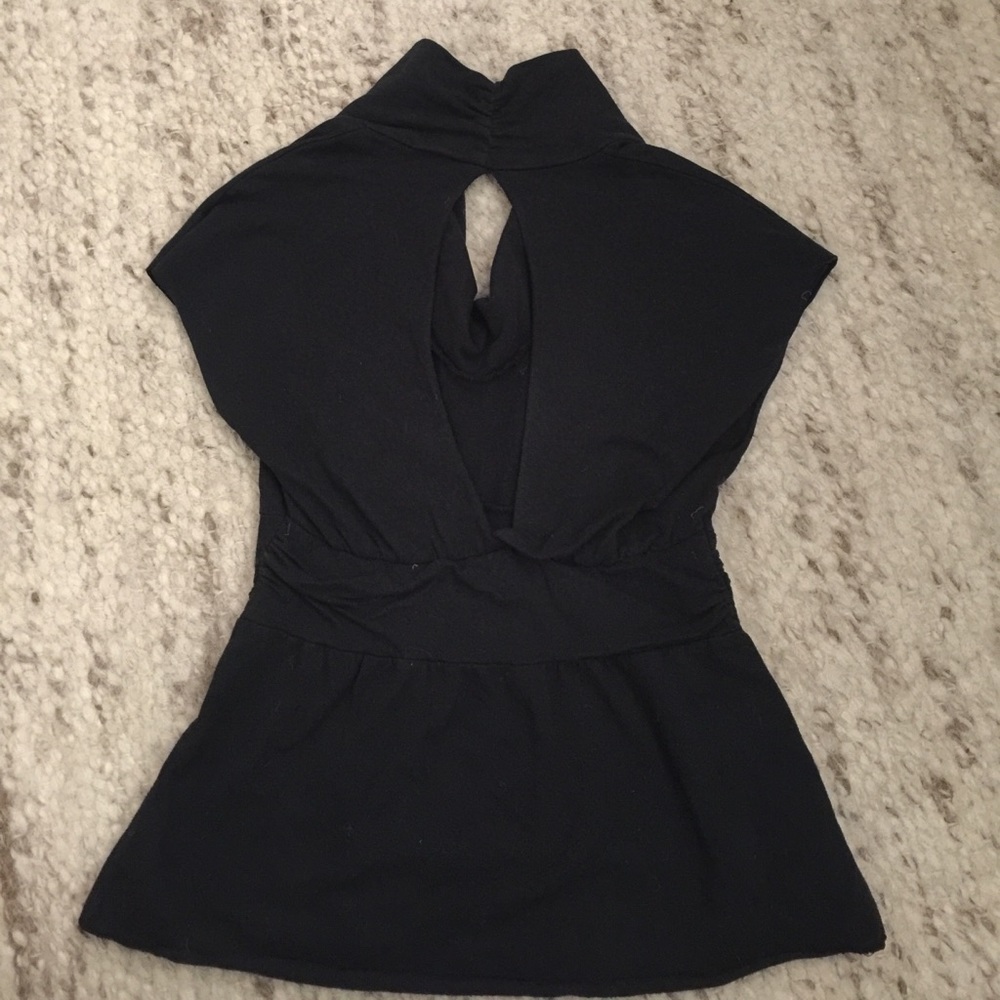 Open back top - Picture 2 of 2