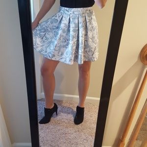 High waist floral mini skirt