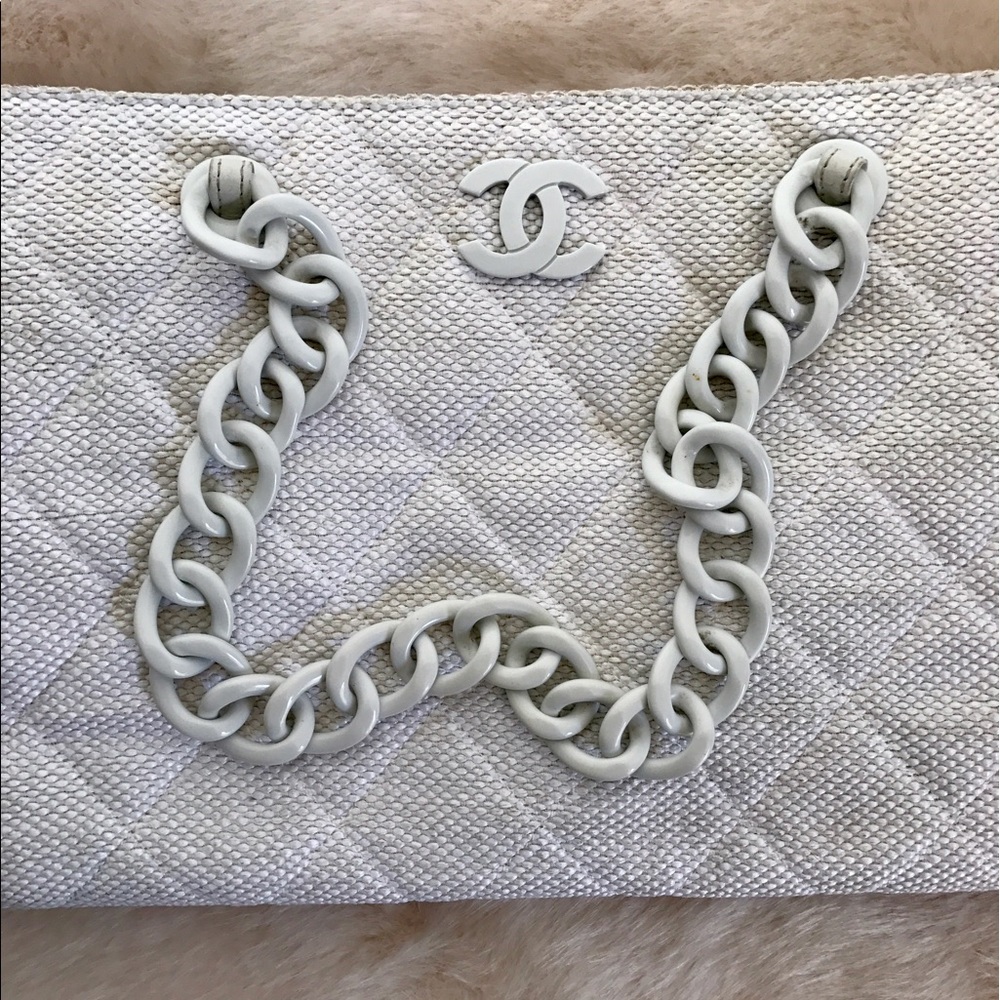 Cream Chanel Handbag - Picture 2 of 8