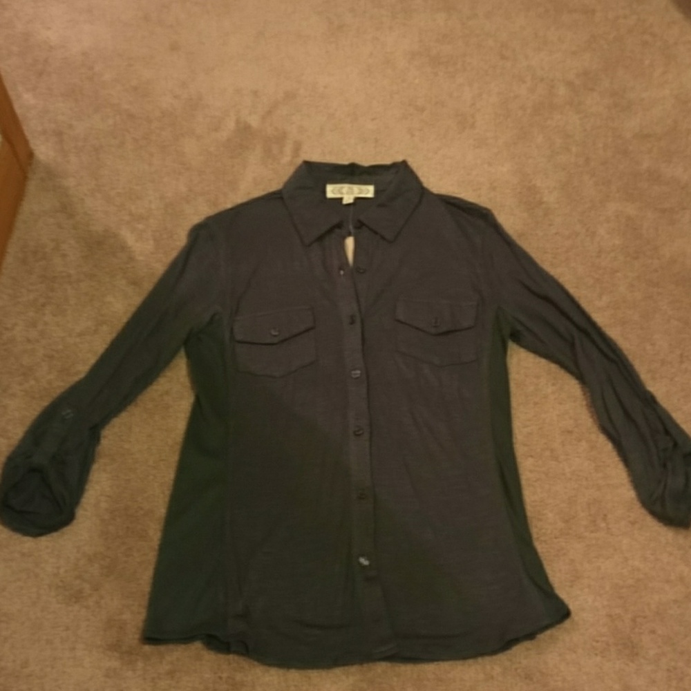 Gray/green button up