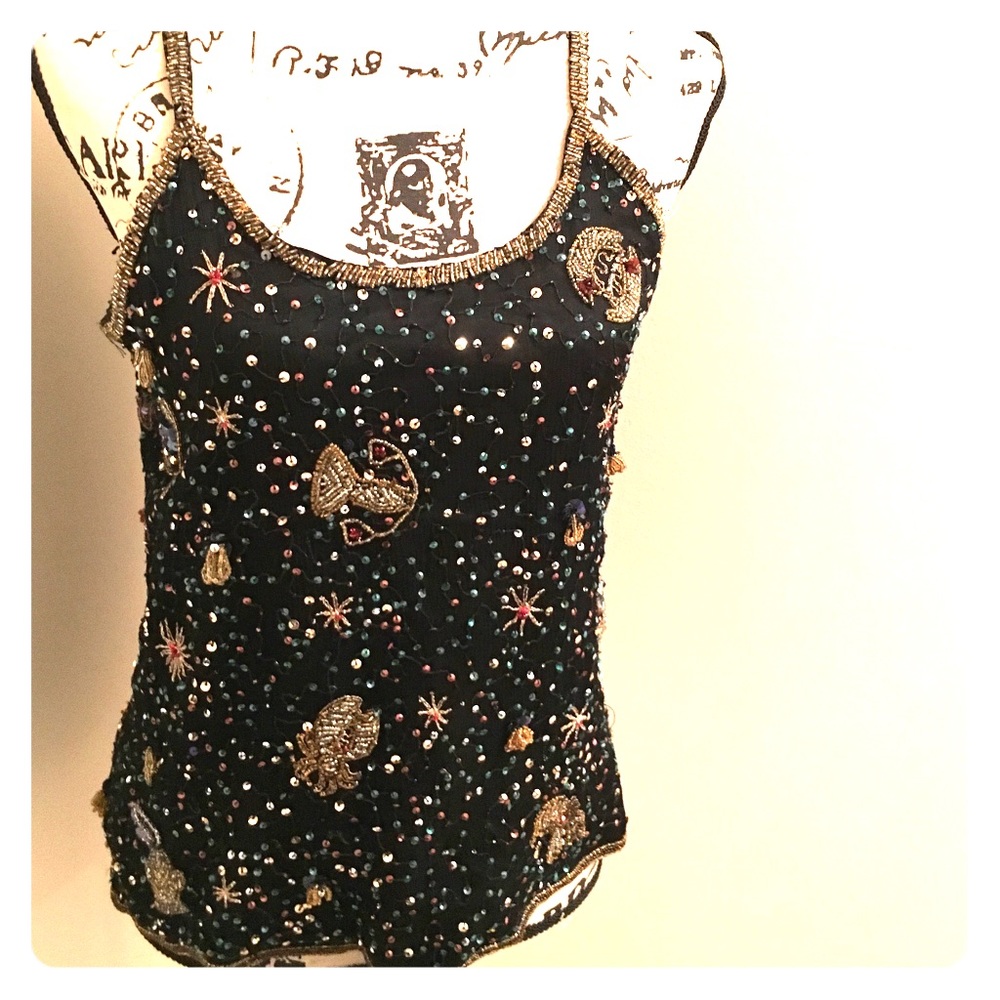 Stunning vintage tank top! See sizing info💖