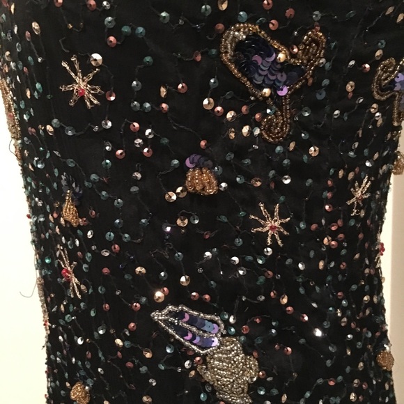 Stunning vintage tank top! See sizing info💖 - Picture 3 of 5