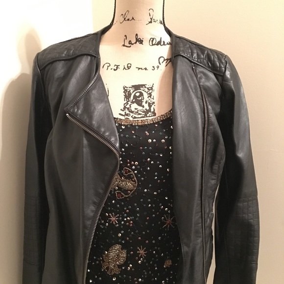 Stunning vintage tank top! See sizing info💖 - Picture 4 of 5