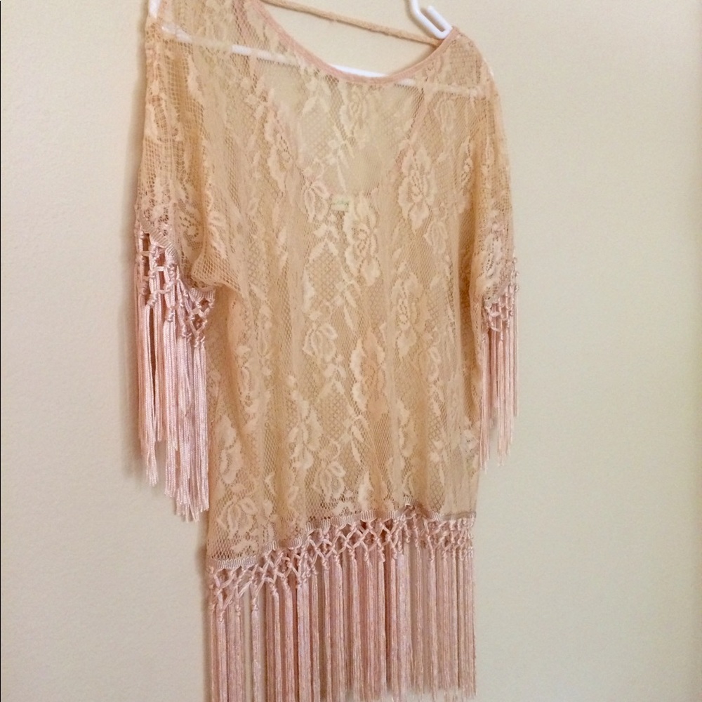 🌙 lace and fringe blouse