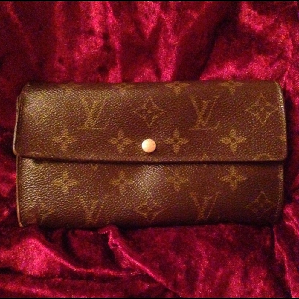 🌟LOUIS VUITTON Sarah Long Wallet🌟PRICE FIRM🌟
