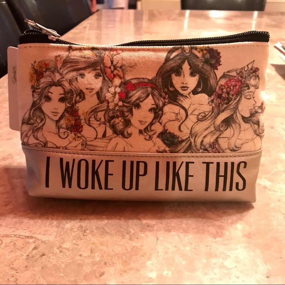 NWT 💄I WOKE UP LIKE THIS 💋MAKEUP BAG