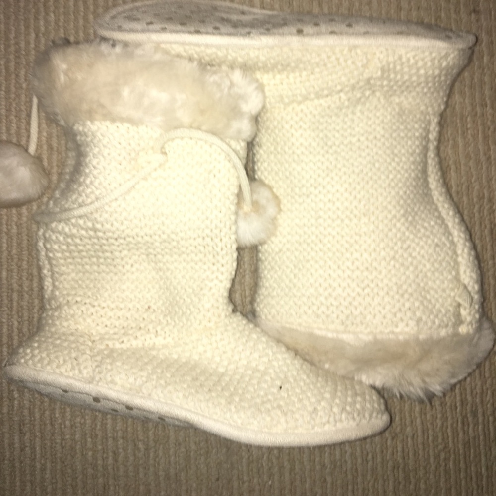 Cozy Gap Slippers