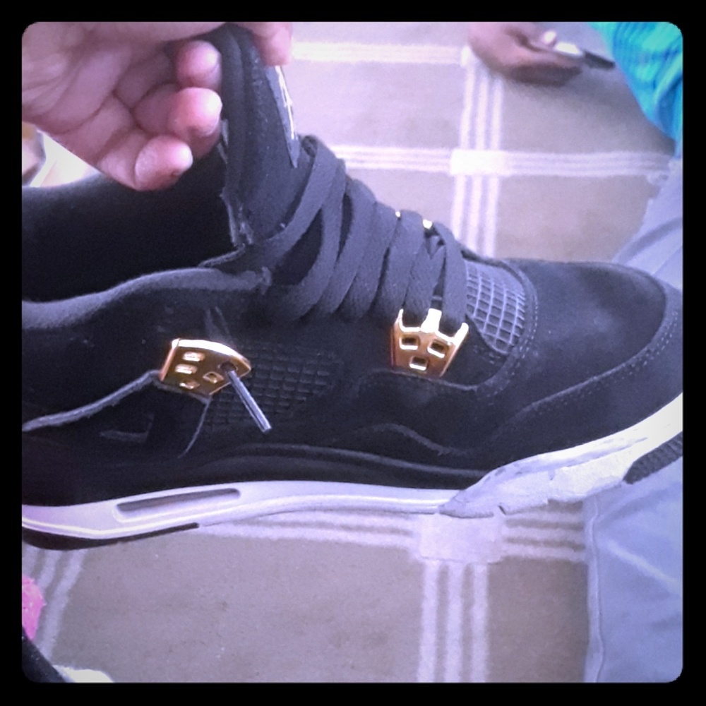 Jordan 4s
