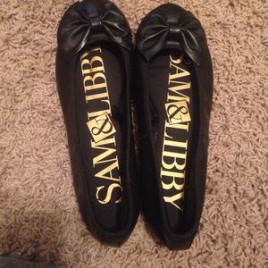 Sam & Libby Black Ballet Flats with Bow Size 6