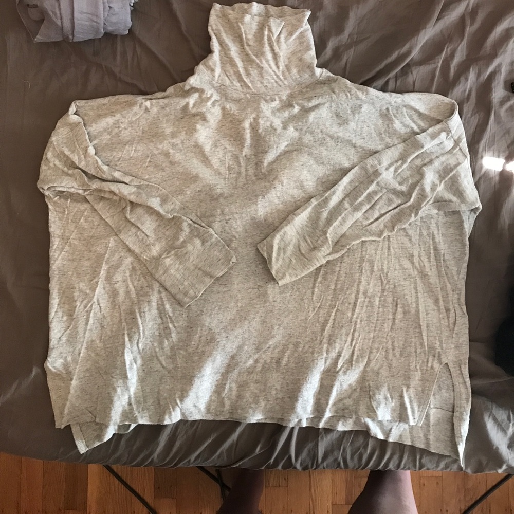 Wide flowing turtleneck