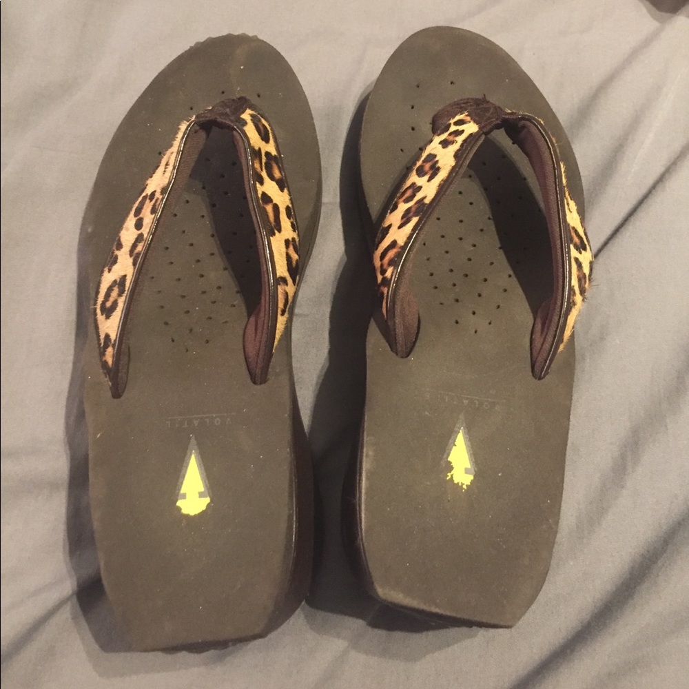 Brown and leapord print volatiles