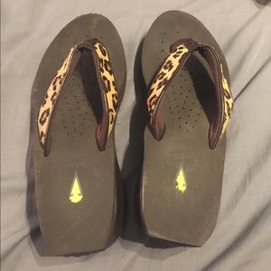 Brown and leapord print volatiles