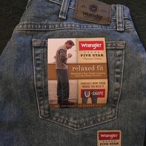 New men's Wrangler straight leg jeans size 36/30