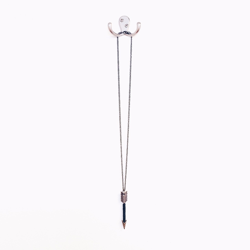 FREE W/PURCHASE: Arrow Necklace