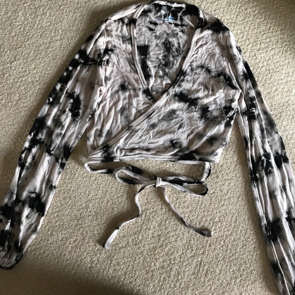 Blue Life cropped wrap long sleeve top size S - Picture 2 of 6