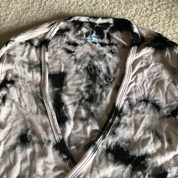 Blue Life cropped wrap long sleeve top size S - Picture 3 of 6