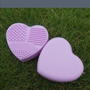 Silicone makeup brush cleaners