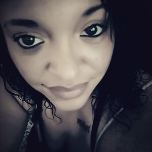 Meet your Posher, Deena