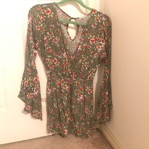 Very cute floral top