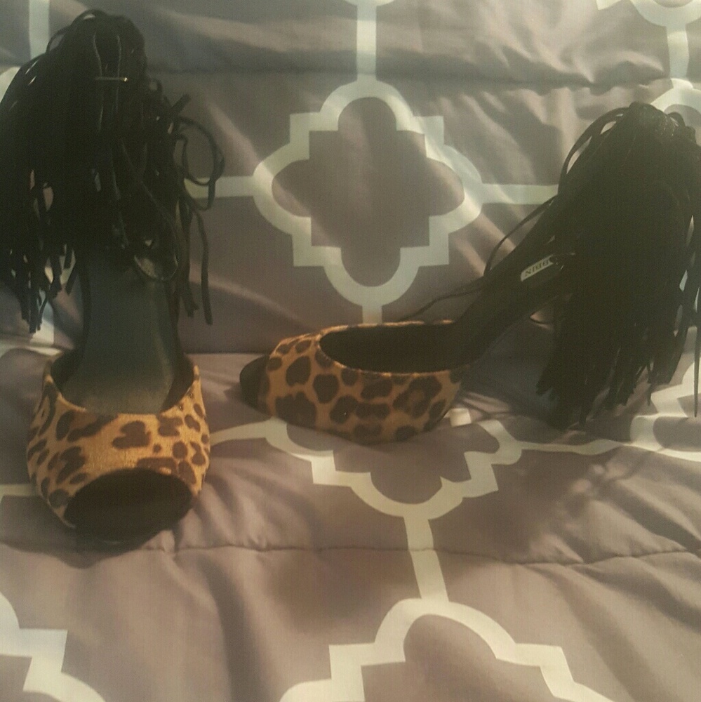 Leopard print heels - Picture 2 of 3