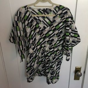 Banana Republic geometric kimono style top